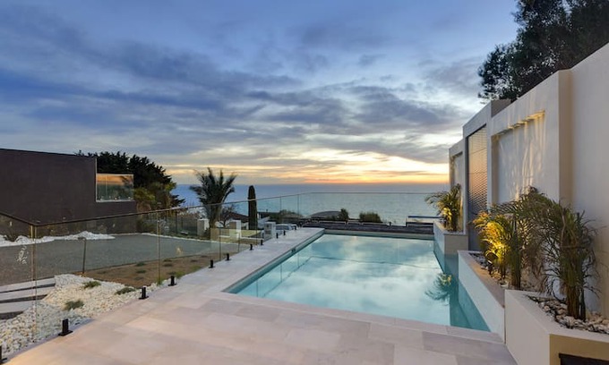 Mount Martha House | Deja View - Luxury resort - Water and City Views