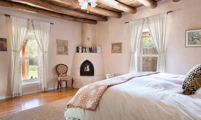 Taos House | Casitas Encantadas ~ Country Sanctuary with Views