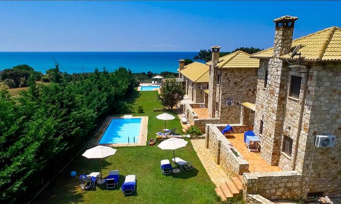 Romanos House | Caretta B Mezonaitte