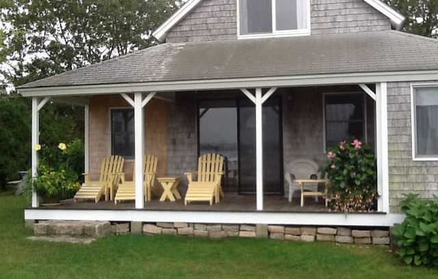 Dartmouth Cabin | Charming cottage on Padanaram Harbor
