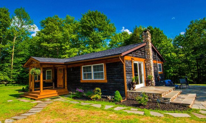 Woodbourne House | Escape 2 The Catskills