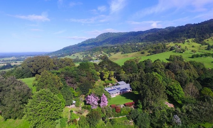 Meroo Meadow House | Rivendell - Blissful Berry Accommodation