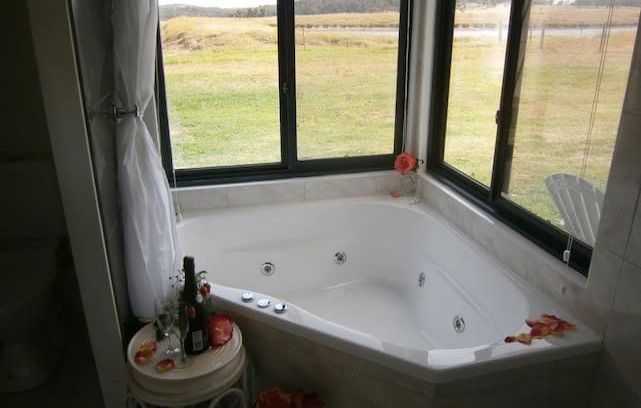 Elleker House | FARMSTAY LUXURY AT WHITE DOG LANE