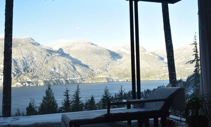 Britannia Beach House | Tea Tree House with fantastic ocean view