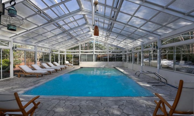 East Hampton House | Tropical Paradise with year round indoor pool