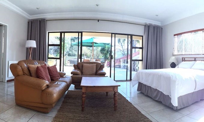 Bedfordview Apartment | Apartment at 82 Van Der Linde Rd