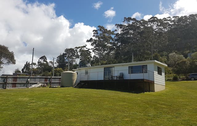 Eaglehawk Neck Cabin | The Treasure Box - Eaglehawk Neck Waterfront