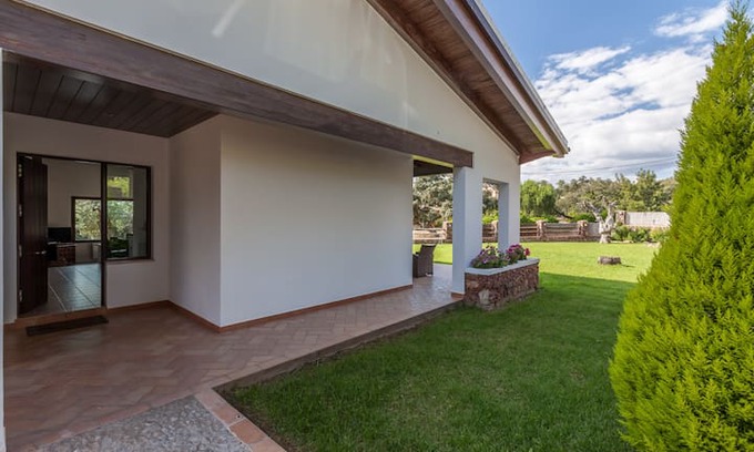 El Castillo de las Guardas Villa | Casa Los Olivos