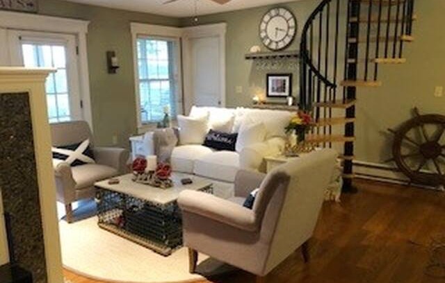 Edgecomb Cabin | Maine Fall Foliage Cozy up at Summer Wind Cottage