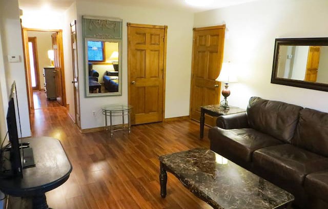 Rolla Apartment | FULLY-FURNISHED EXECUTIVE APARTMENT MONTHLY+
