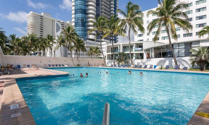 Mid Beach Apartment | ALOHAMIAMI-STUDIO 24