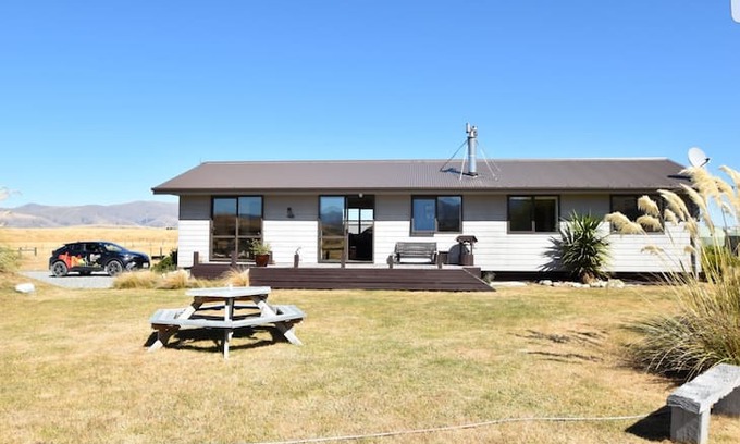 Ben Ohau House | Manuka Magic, Twizel