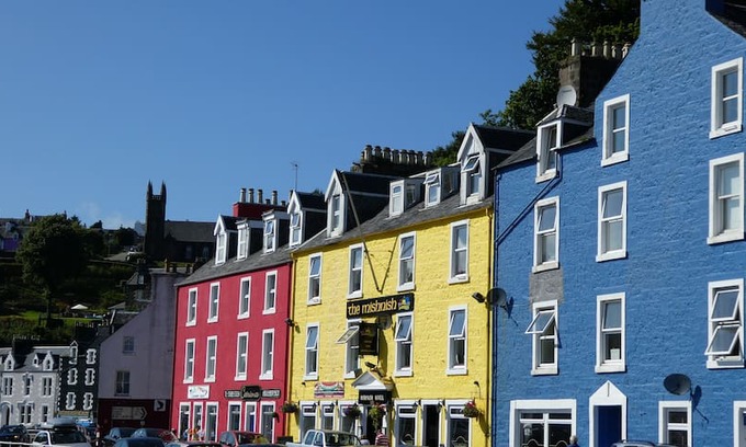 Tobermory Apartment | "Waterfront Snug" - entire flat in Tobermory, Mull