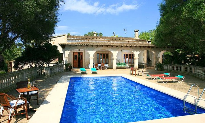 Sencelles House | 3 bedroom Villa sleeps 6 in Sencelles