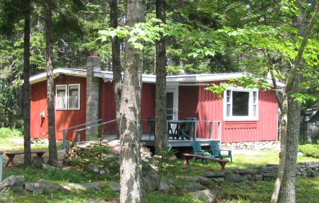 Tenants Harbor Cabin | The Red Cottage at Buck's Crossing