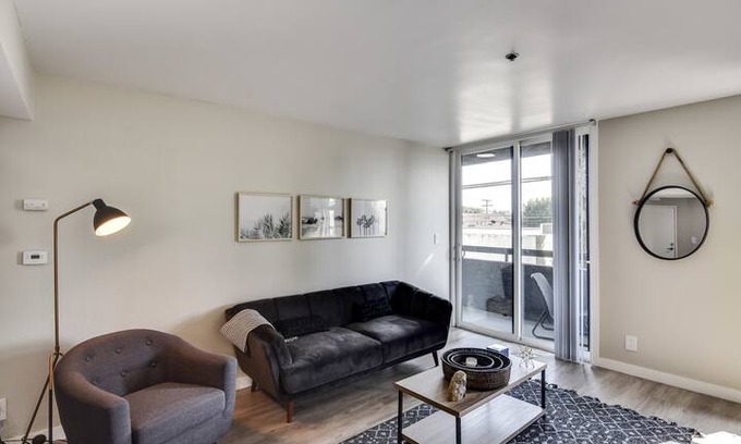 East Hollywood Apartment | Cozy 2BR Apartment in Hip LA Neighborhood