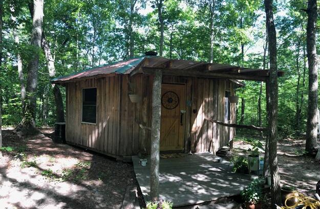 Ozone Other | Rough Cut Hut is a nature lovers paradise!