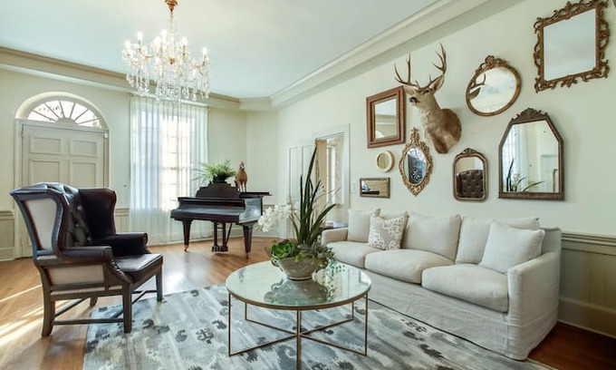 Kingston House | The Gideon Morgan - Charming Historic Landmark