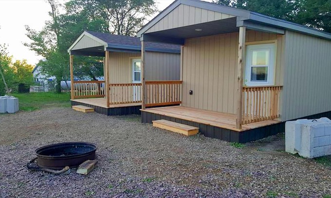 Barnard Cabin | Cabin No. 1 at Elm Lake Resort