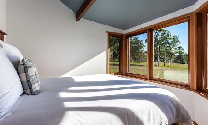 Worrowing Heights Cabin | Worrowing Cottage 2-Bedroom - Jervis Bay