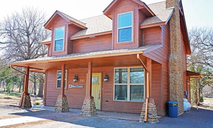 Medicine Park Cabin | Moose Crossing