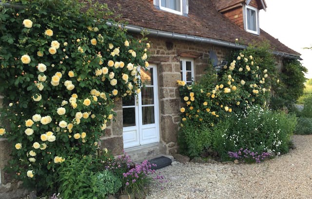 Saint-Fraimbault House | Magnificent floral village of St Fraimbault!!