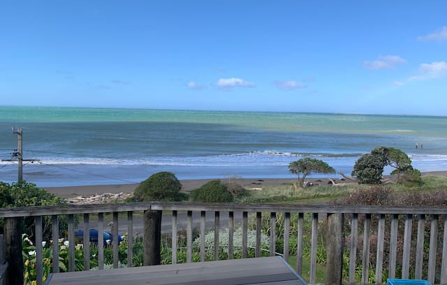 Akitio House | Kiwi Bach at Akitio by the beach