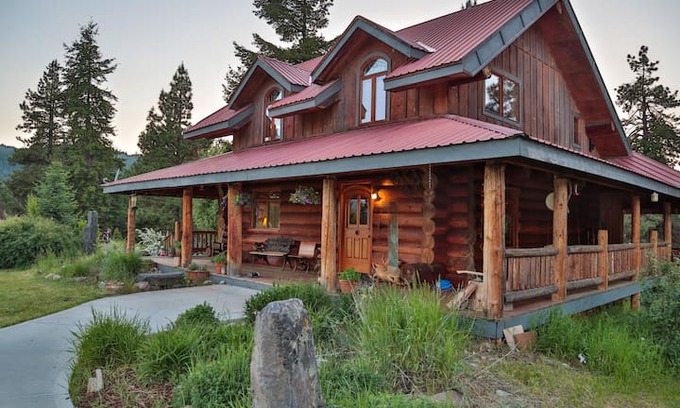 Leavenworth House | Silvermoon Mountain Lodge