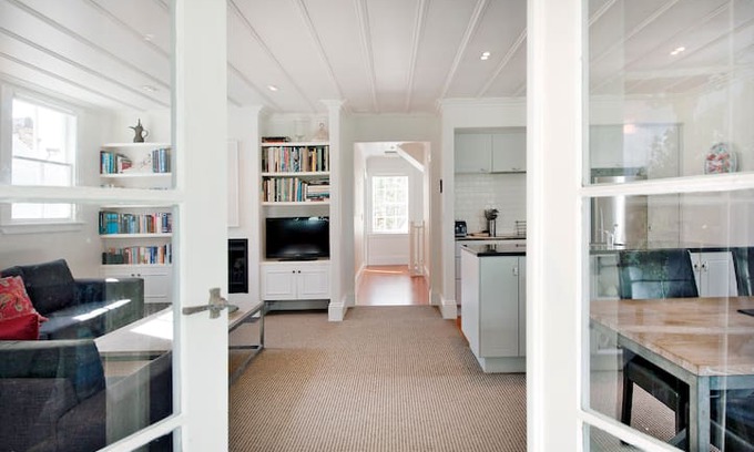 Russell Apartment | The Gables - Stunning Waterfront Apartment