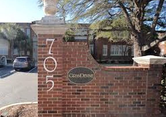 Old Shandon Apartment | GranDevine