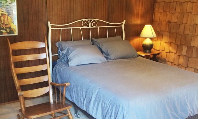 Burnaby House | Burnaby Cabin Getaway in the City