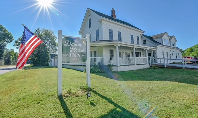 Errol House | The Damm House Inn at Rivervail Farm