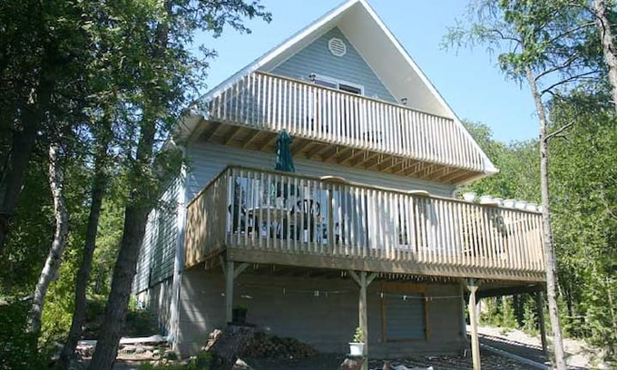Tobermory Cabin | Hay Bay Retreat