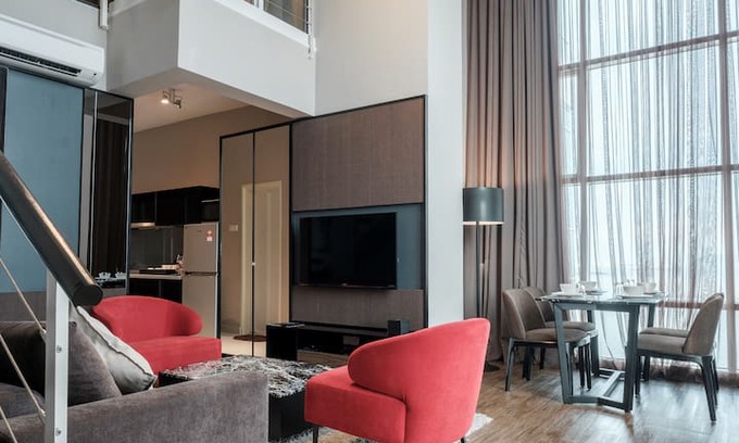 George Town Apartment | JULY PROMO!! N-Suite LUXURY DUPLEX SUITE