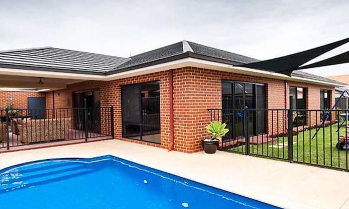 Harrisdale House | Your Perth Holiday House with a swimming pool