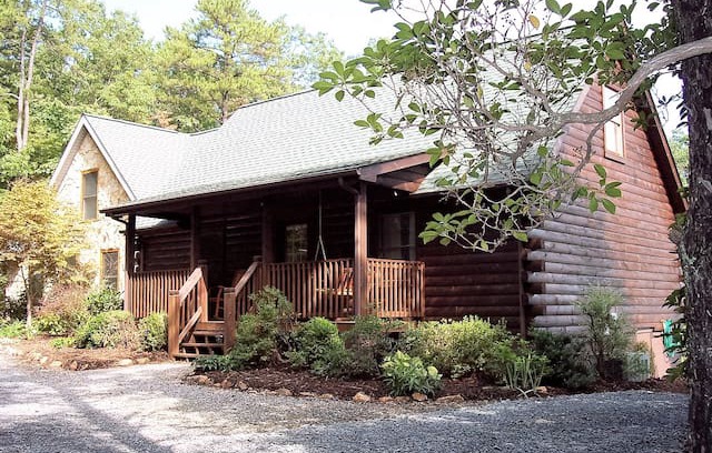 Hays Cabin | STONE MOUNTAIN TRANQUILITY - AMAZING VIEWS!