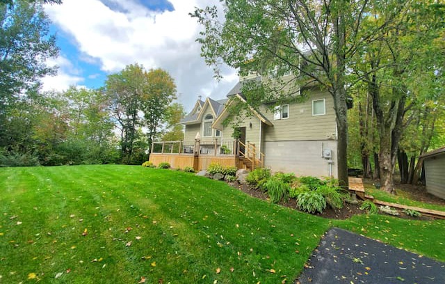 Orrville Cabin | Beautiful Cottage by Maple Lake