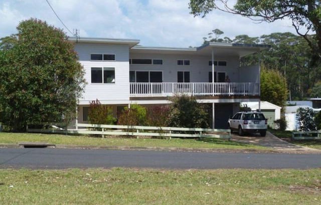 Bendalong House | 'Andagen' a spacious Bendalong holiday home directly across from Washerwomans beach reserve