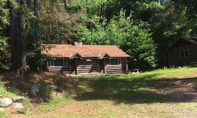 Lake Luzerne Cabin | Huron Log Cabin at Painted Pony Ranch (Self-Care)