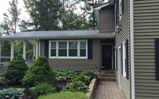 Adams Basin House | Quaint and spacious apartment in Spencerport