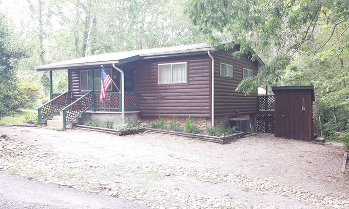 Cosby Cabin | Moonshine Magic