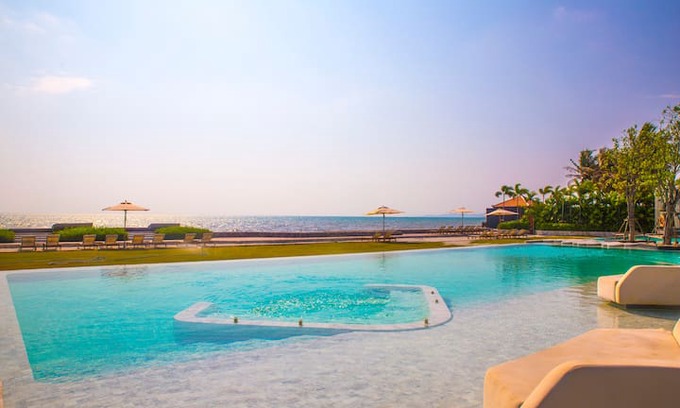 Na Chom Thian Apartment | Veranda Residence Pattaya 2BD Highfloor Oceanview