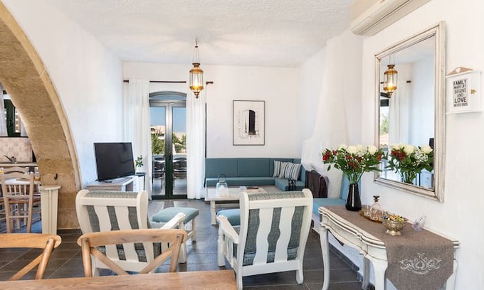 Kolymbari Cabin | Traditional Seaside Cottage - Chania