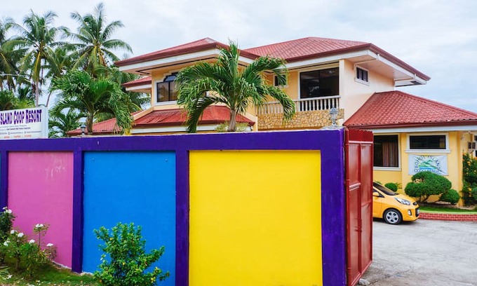 Central Visayas Hotel | 381 RedDoorz Plus @ Valencia Bohol
