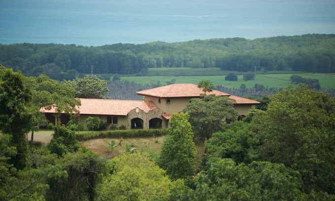 Portalon Villa | Casa de Leones! Manuel Antonio/Ocean View Villa!