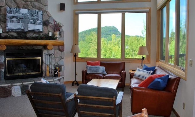 Lutsen Villa | Bluebird Day Chalet, Lutsen, Ski In/Ski Out