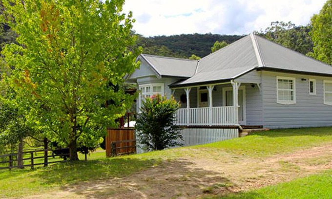 Sweetmans Creek House | Pepper Tree Cottage Wollombi