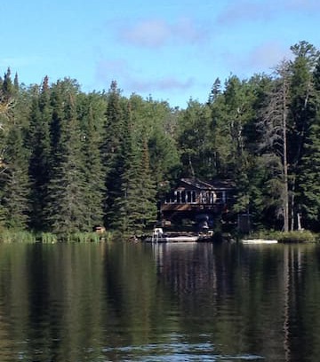 Northern Ontario Cabin | Royal Lake Ontario Waterfront Cottage