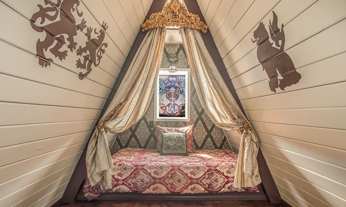 Ocean Shores Cabin | Medieval 2-story Villa Near Beach