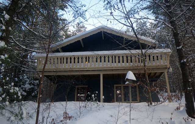 Jay Villa | THE WHISPERING PINES CHALET